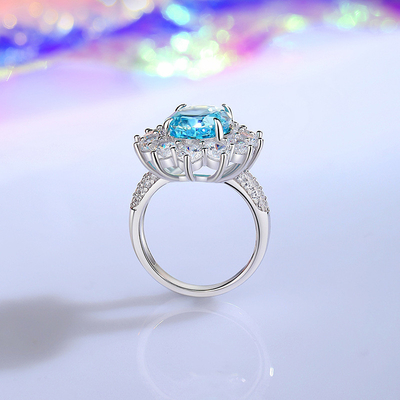 Light Luxury Platinum Ring for Women High Carbon Diamond 8 Carat Blood Pigeon Egg Gem