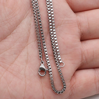 Europe and US Cross-Border Necklace Titanium Steel Square Box Pendant Collarbone Chain