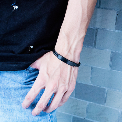 Picture-Perfect Vintage Black Braided Stainless Steel Men's Bracelet in Simple Geometry