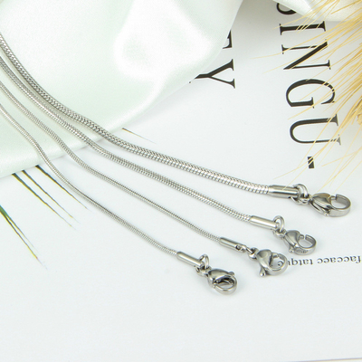 Gold Titanium Steel Snake Bone Chain Necklace with Simple 316L Stainless Steel Pendant