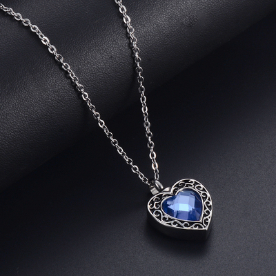 18K Gold Plated Stainless Steel Heart Pendant Necklace Sweet and Cool Ethos for Women